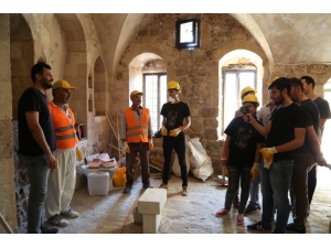 Mardin’de Üniversite Öğrencilerine Restorasyon Eğitimi