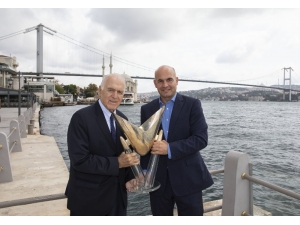 Döner Trofe Yeni Sahibini Bekliyor