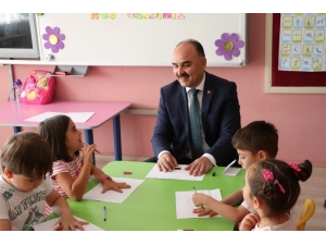Miniklere İlk Ders Vali Amcalarından