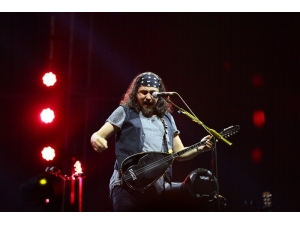 Rock Sahnesi’nde İzmirlilere Sürpriz