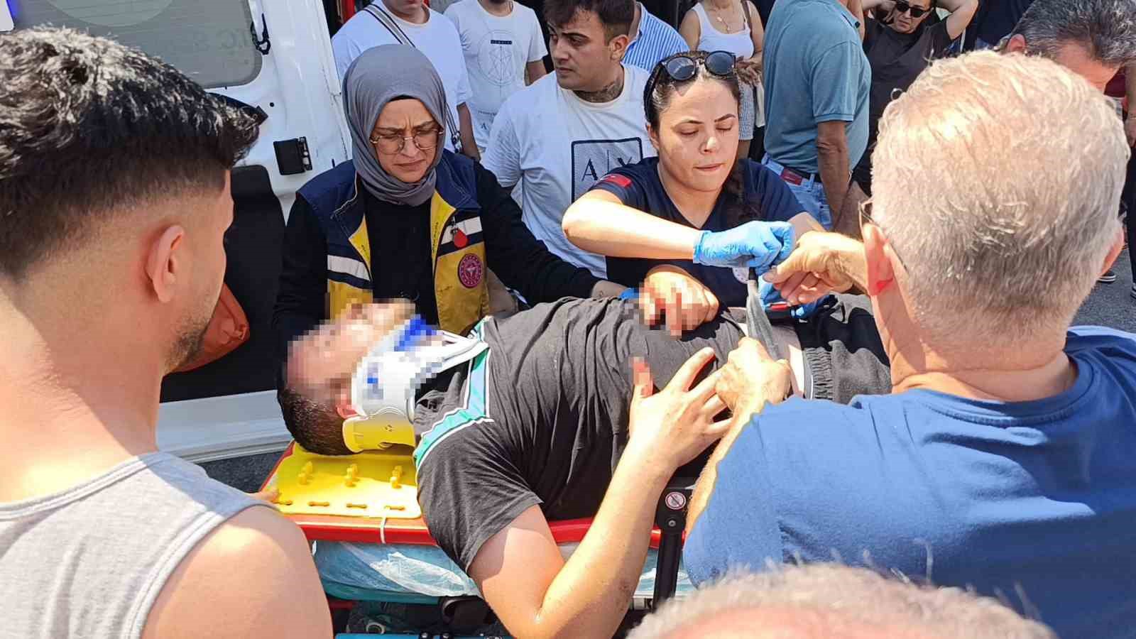 otomobil-ile-carpisan-motosikletli-metrelerce-havaya-savruldu