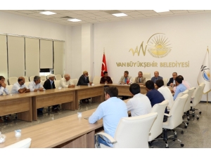 Van Büyükşehir’den, Kent Merkezindeki Hayvancılık İşletmelerine Çözüm Önerisi