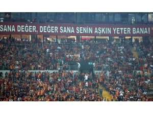 Galatasaray - Kasımpaşa Maçını 35 Bin 919 Kişi İzledi