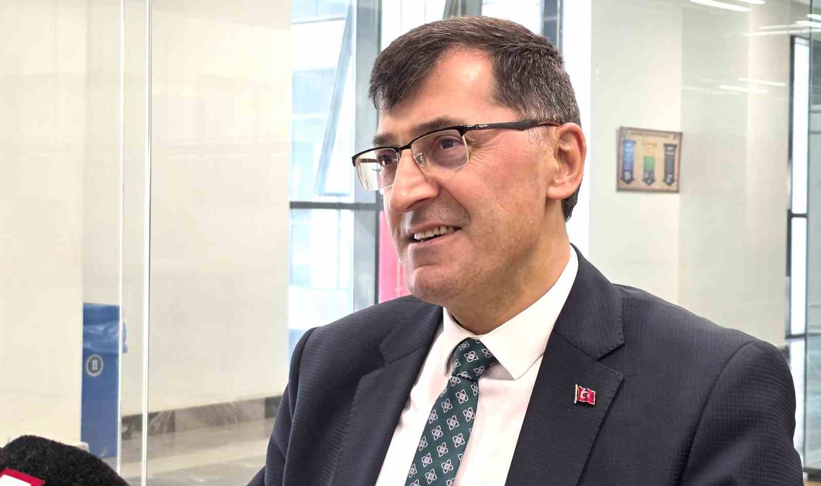 baskan-kahveci-siyasi-hayatina-yeni-parti-de-devam-edecegini-acikladi