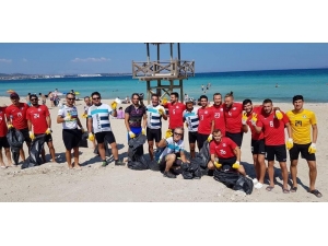 Dünya Temizlik Günü’nde Çeşme Plajları Temizlendi