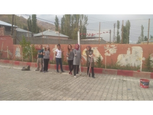 Başkale De Fedakâr Öğretmenler Okul Boyadı