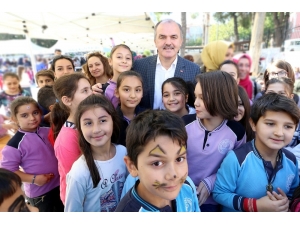 Başkan Gürlesin’den Yeni Eğitim Yılı Mesajı