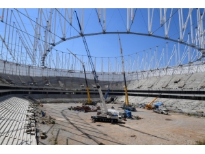 Yeni Stadın İnşaatı Sürüyor