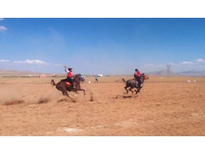 Yazıhan’da Atlı Cirit Heyecanı