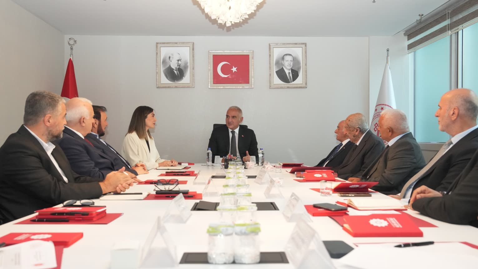 alevi-bektasi-danisma-kurulu-ilk-toplantisini-bakan-ersoy-baskanliginda-gerceklestirdi