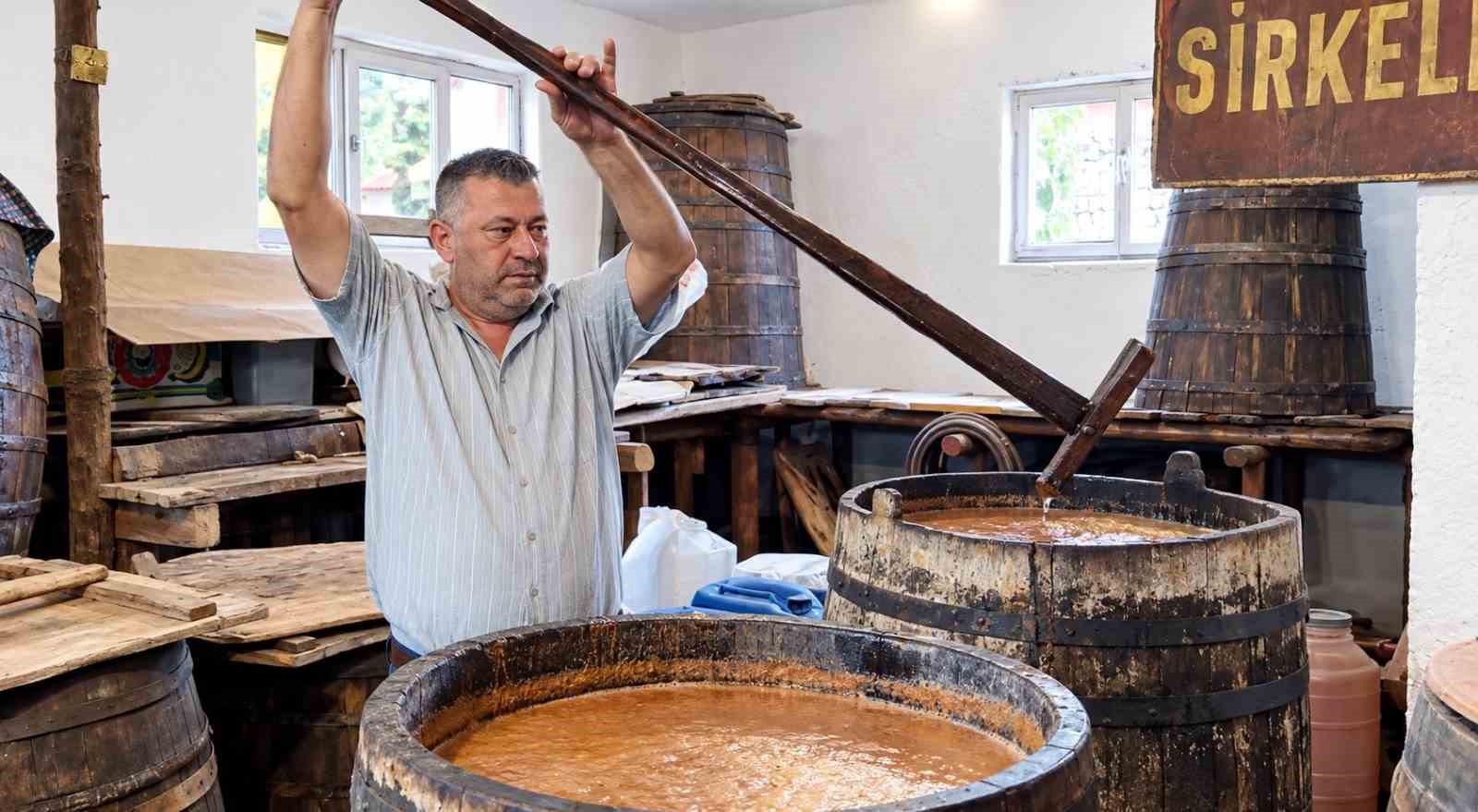 safranbolu-da-350-yillik-kuplerde-geleneksel-sirke-uretimi-basladi
