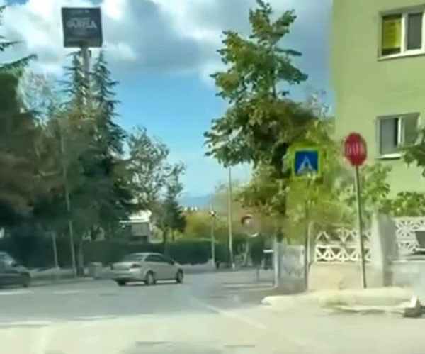 bursa-da-otomobille-drift-yapan-surucu-kameraya-yansidi