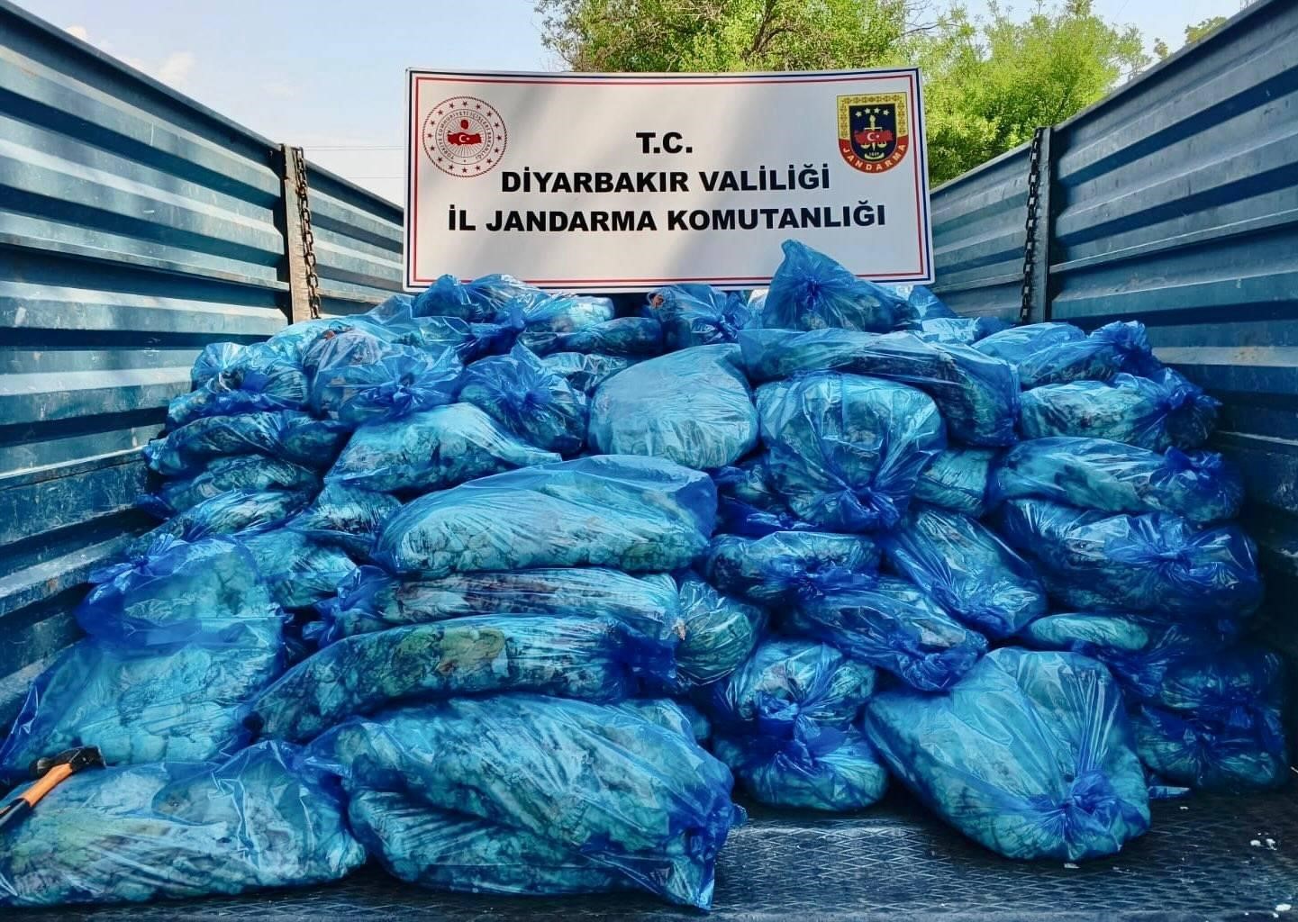 diyarbakir-da-3-yon-hayvansal-ic-yag-ele-gecirildi