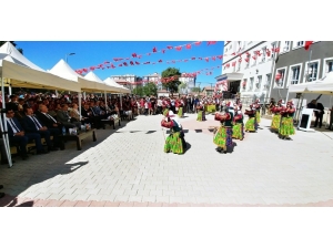 Van’da İlk Ders Zili Çaldı