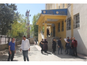 Hakkari’de 71 Bin Öğrenci Ders Başı Yaptı