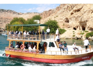 Yaşlılara Halfeti Gezisi Düzenlendi