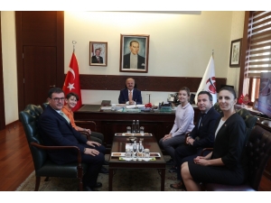 Vali Çakacak Eğitimcileri Ve Öğrencileri Ağırladı