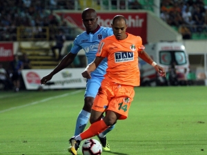 Spor Toto Süper Lig: Aytemiz Alanyaspor: 1 - Trabzonspor: 0 (İlk Yarı)