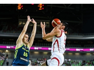 A Milli Basketbol Takımı Slovenya’yı 86-77 Mağlup Etti