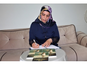 46 Yaşında Şiir Kitabı Yazdı