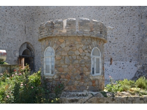 Tarihi Kaleye Pvc Pencere