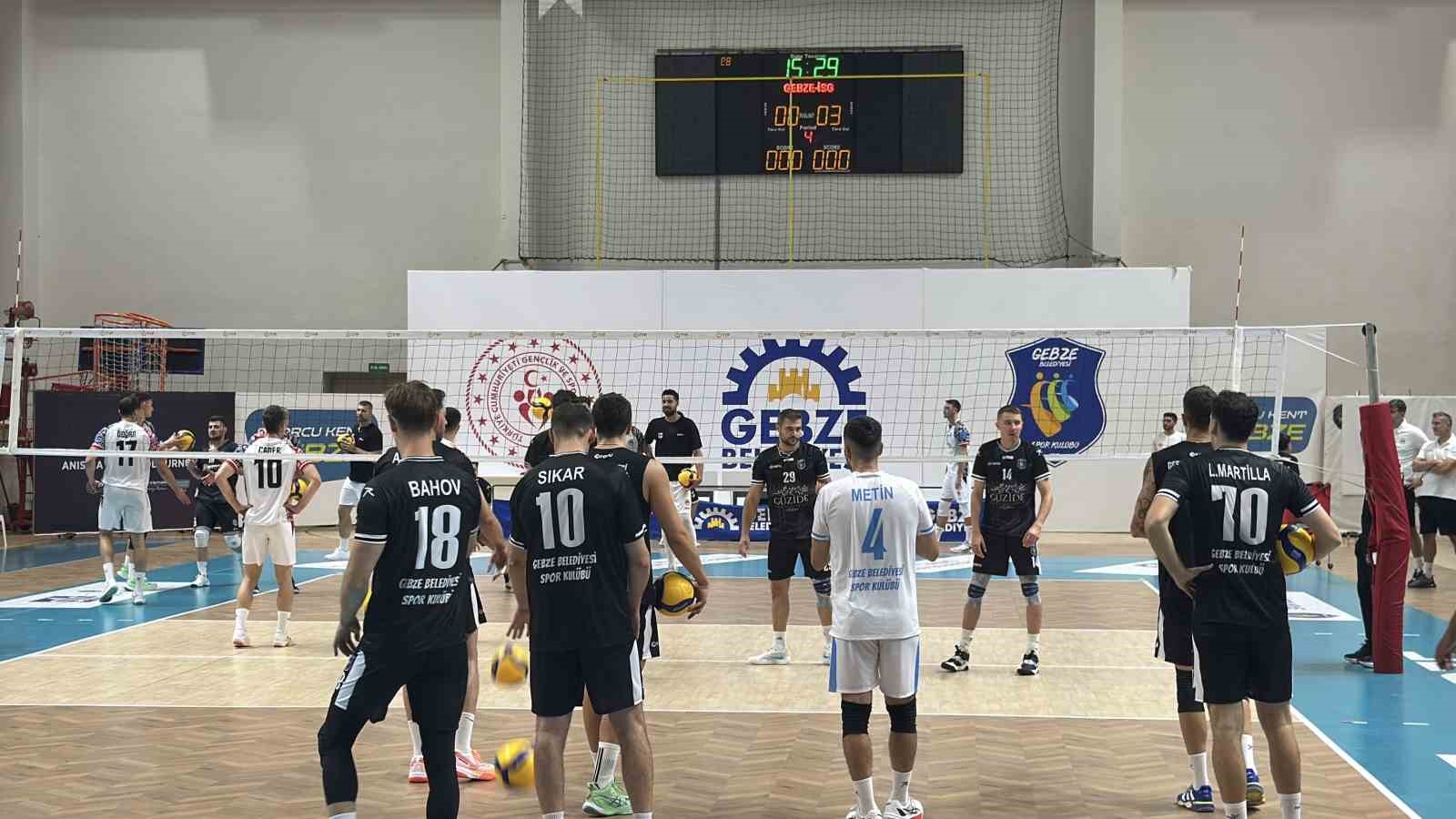 dursun-ali-arslan-anisina-duzenlenen-turnuvada-ilk-gun-heyecani