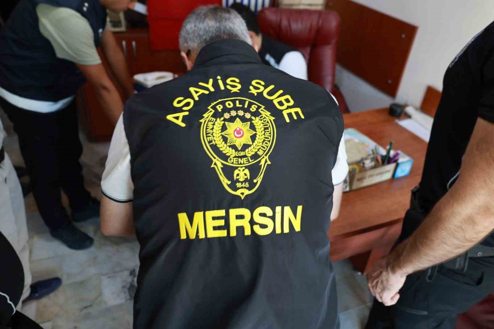 mersin-de-konaklama-tesisleri-denetlendi-aranan-3-supheli-yakalandi