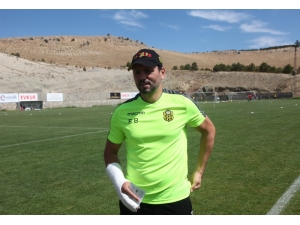 Erol Bulut Elini Sakatladı