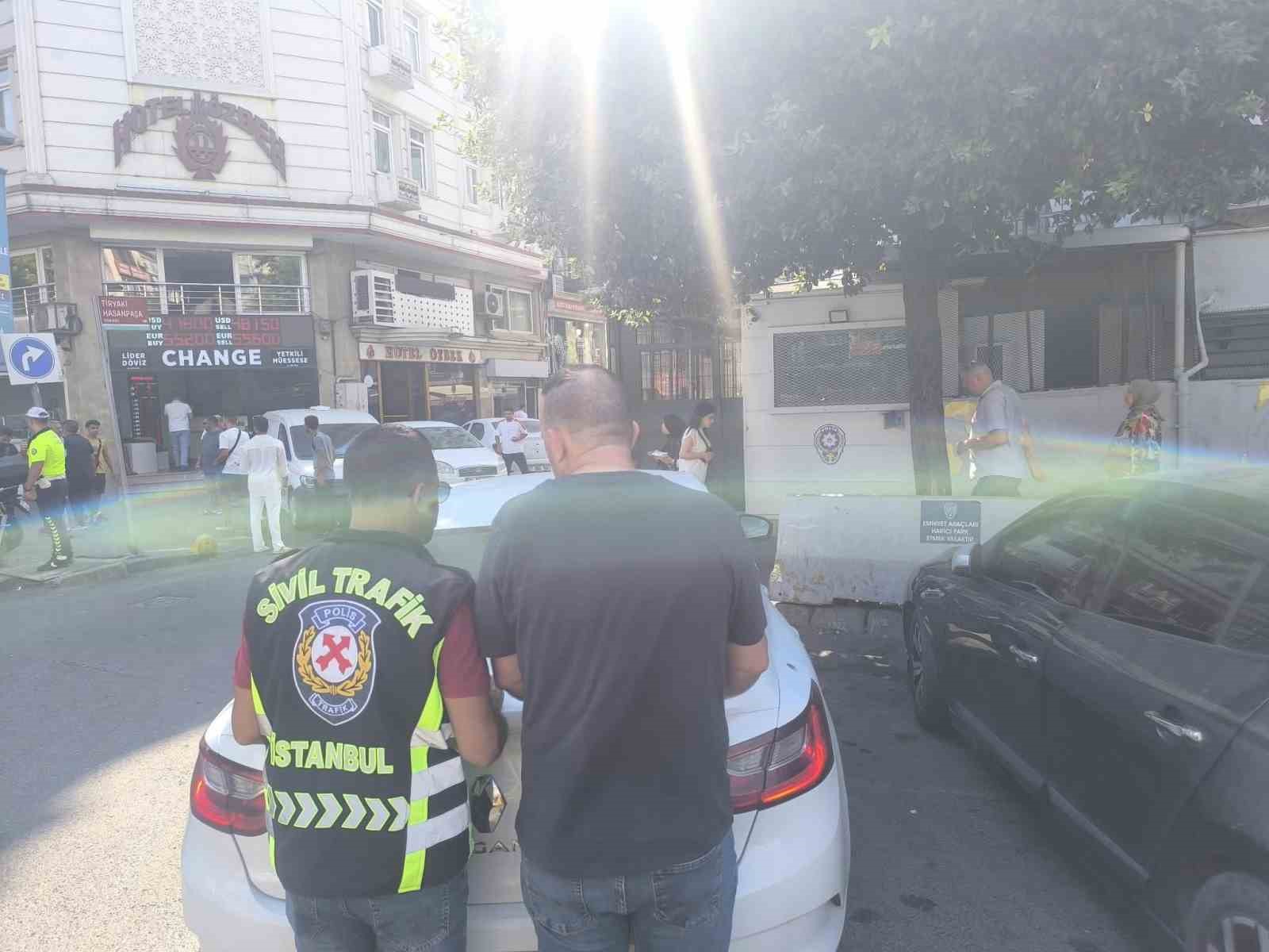 fatih-te-trafikte-makas-atan-surucuye-96-bin-tl-ceza