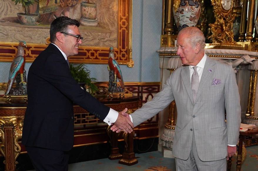 ingiltere-nin-yeni-basbakani-burnham-son-40-yilin-en-buyuk-degisikliklerini-hayata-gecirecegiz