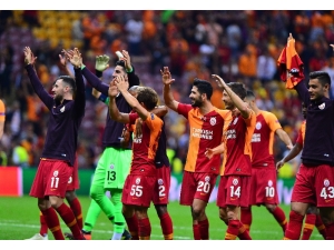 Yine 18 Eylül Yine Galatasaray Galip