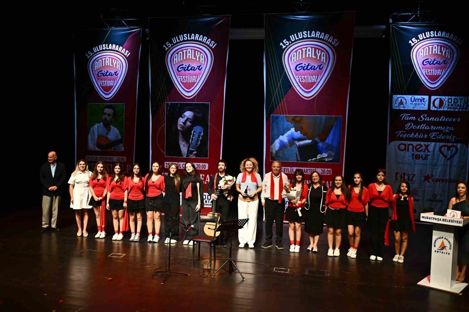 uluslararasi-antalya-gitar-festivali-15-inci-kez-kapilarini-acti