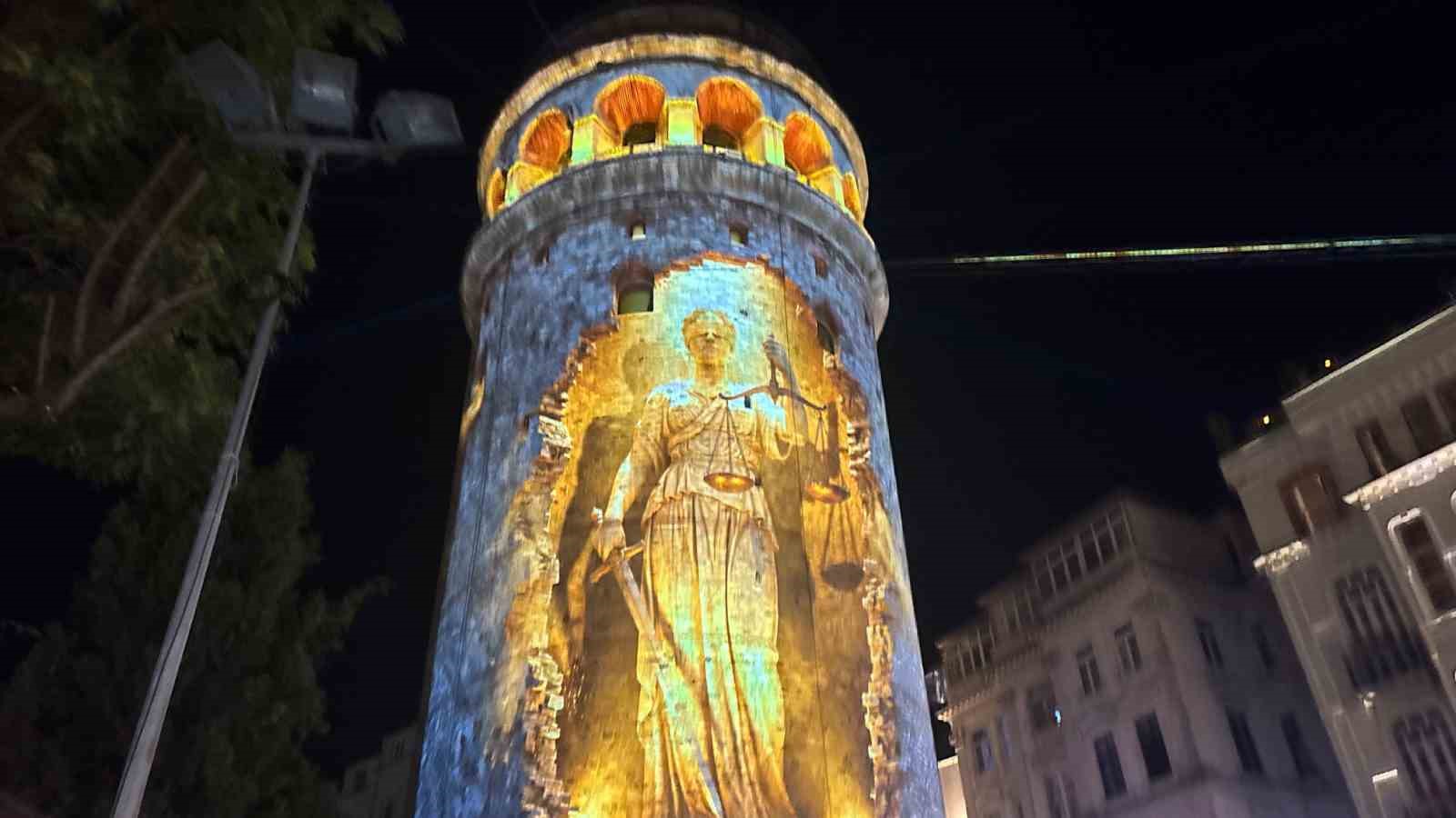 galata-kulesi-nde-15-temmuz-a-ozel-mapping-gosterisi