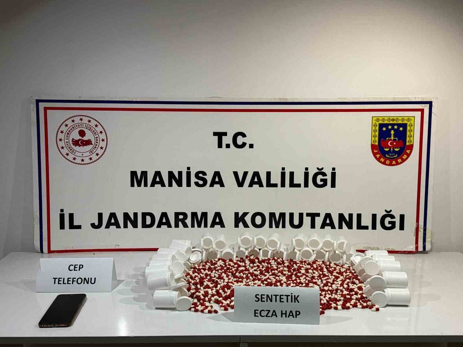 manisa-jandarmasindan-2-ilcede-uyusturucu-operasyonu