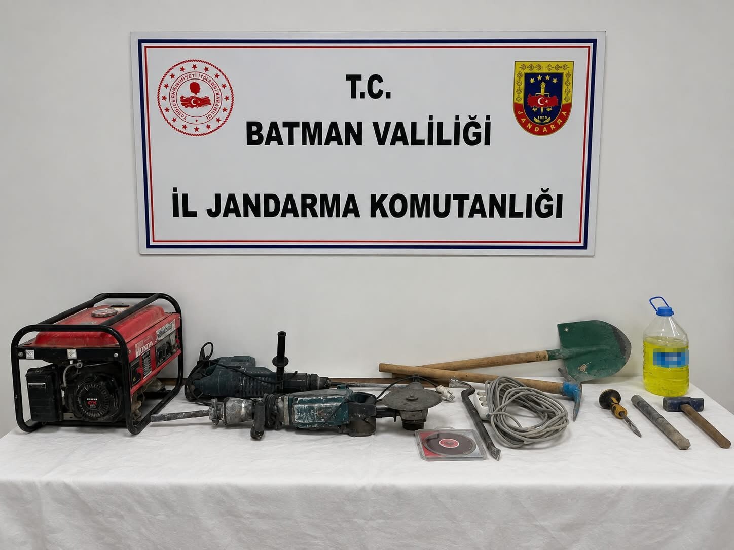 jandarmadan-kacak-kazi-operasyonu-4-supheli-sucustu-yakalandi