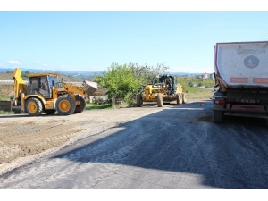 Akçakoca’da Asfalt Çalışmaları Sürüyor