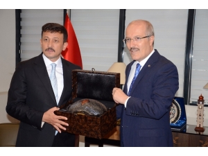 Hamza Dağ, İzmir’e Balıkesir Büyükşehir Belediyesi’ni Örnek Gösterdi