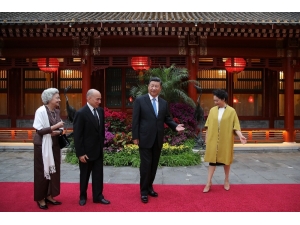 Kamboçya Kralı Sihamoni Çin’de