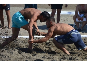 Türkiye Plaj Güreş Şampiyonası Ortaca’da Başladı