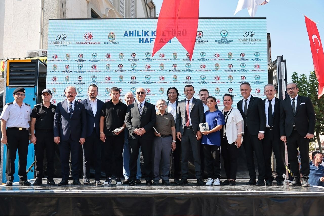 ahilik-gelenegi-bayramyeri-meydani-nda-hayat-buldu