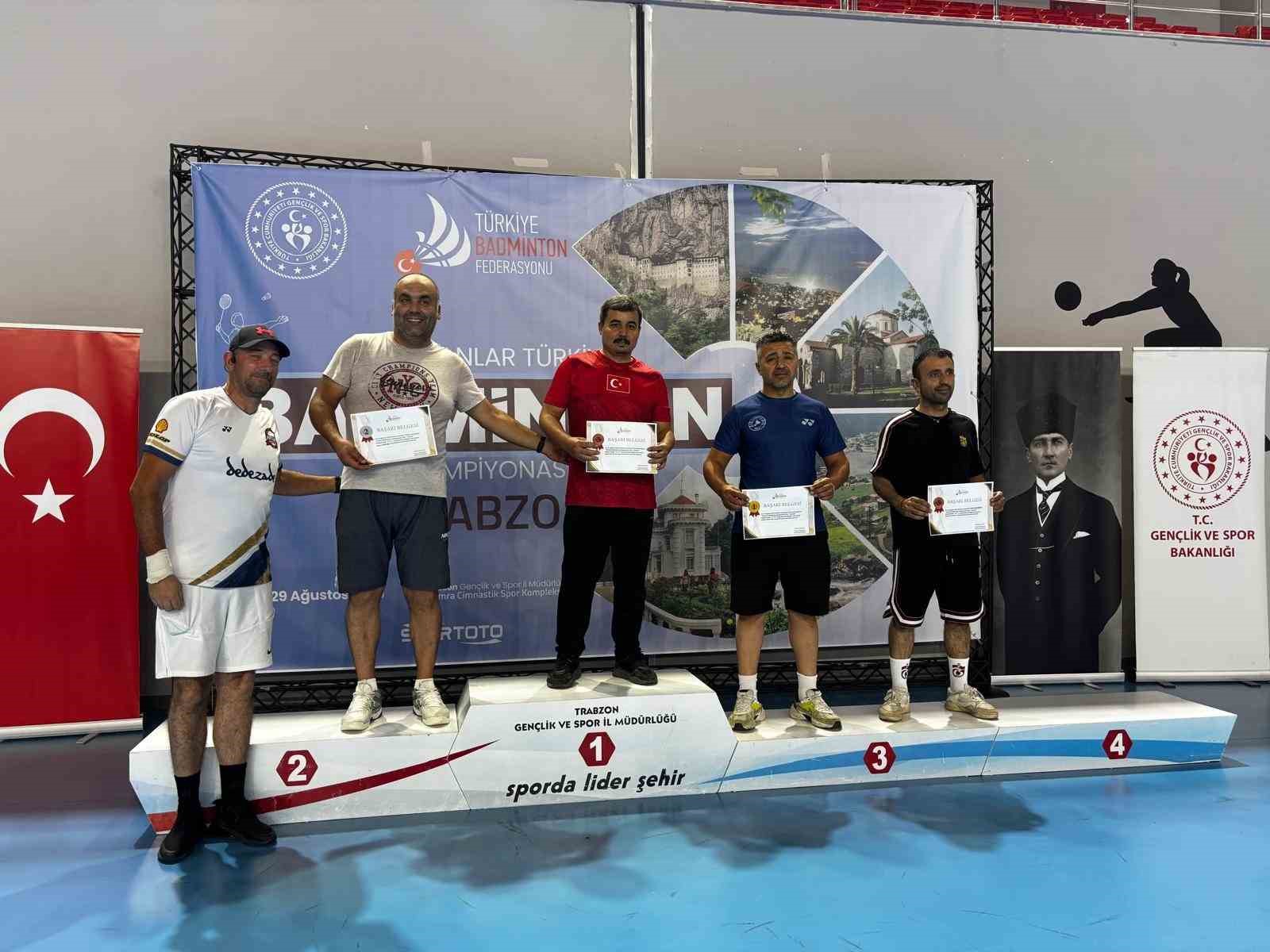 turkiye-sampiyonasi-nda-bolu-da-gorevli-baskomiserden-cifte-basari