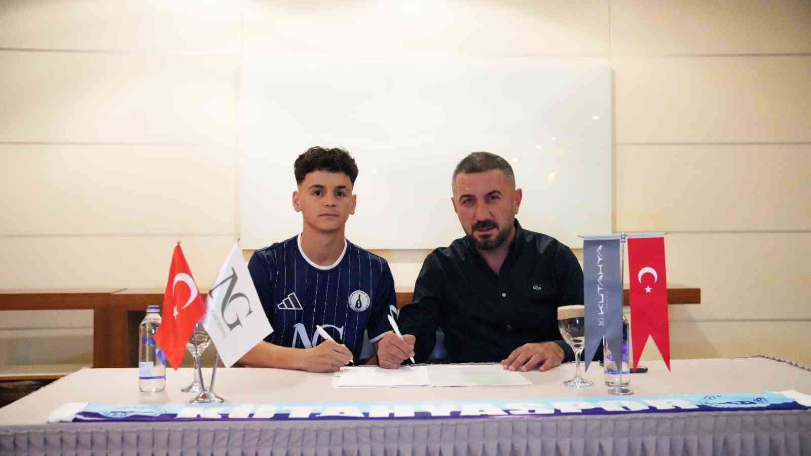 kutahyaspor-dan-genc-transfer-adem-yesilyurt-kadroda