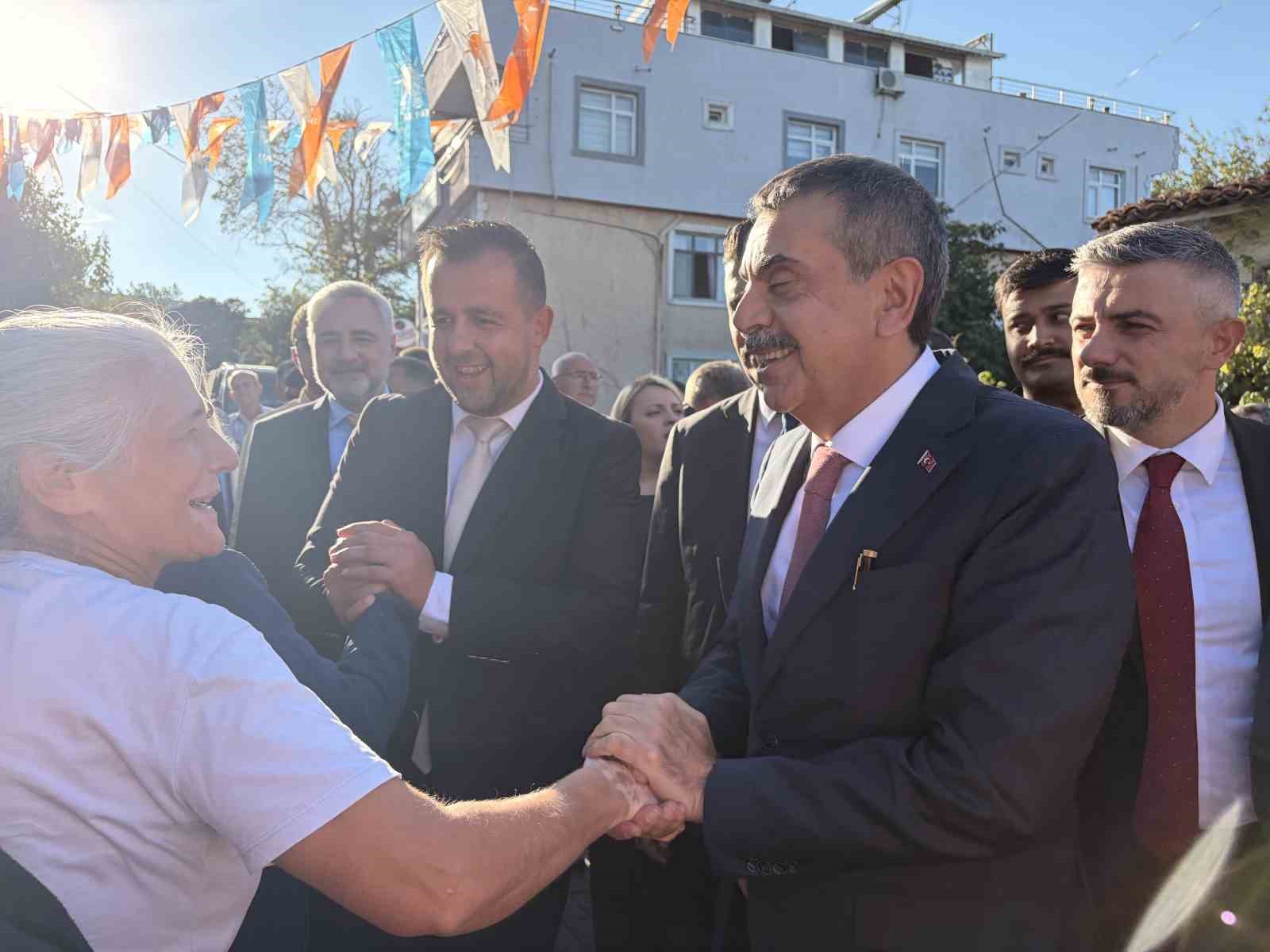 milli-egitim-bakani-tekin-mottomuz-turkiye-de-artik-hicbir-sey-eskisi-gibi-olmayacak-yani-hizmeti-vatandasin-ayagina-goturecegiz