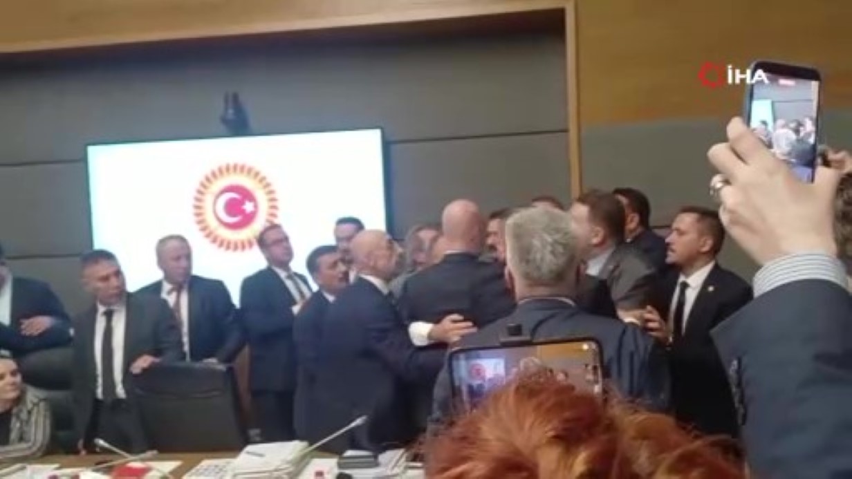 adalet-komisyonu-nda-gerginlik