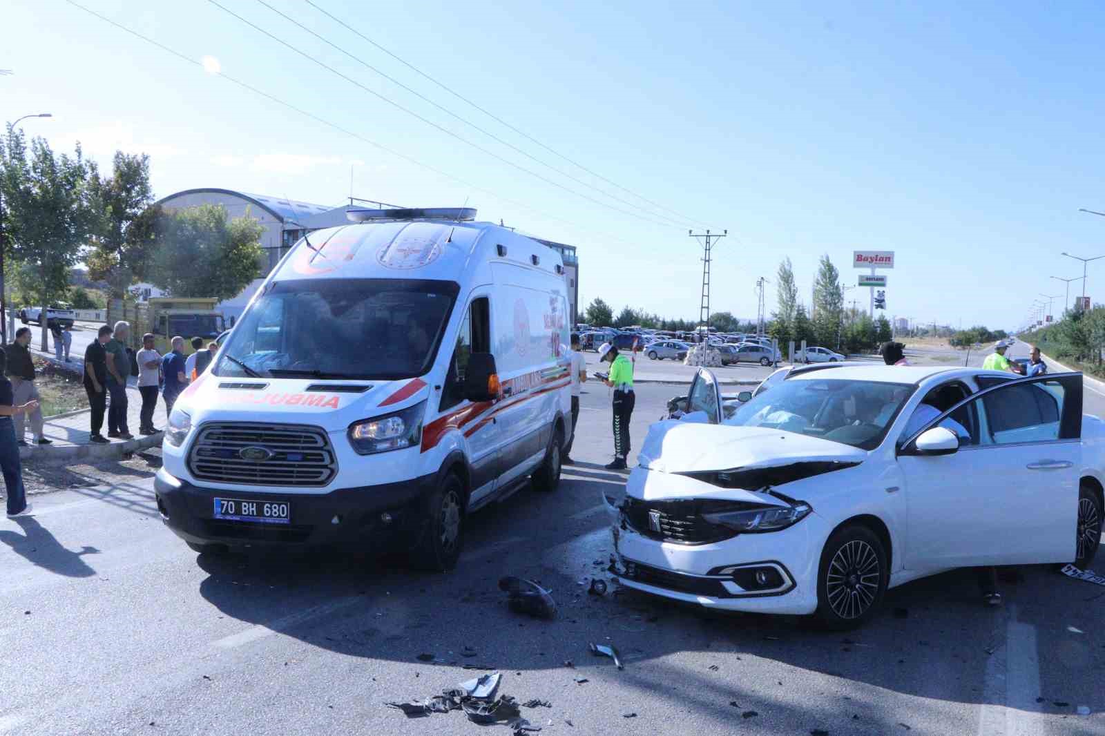 karaman-da-otomobiller-carpisti-6-yarali