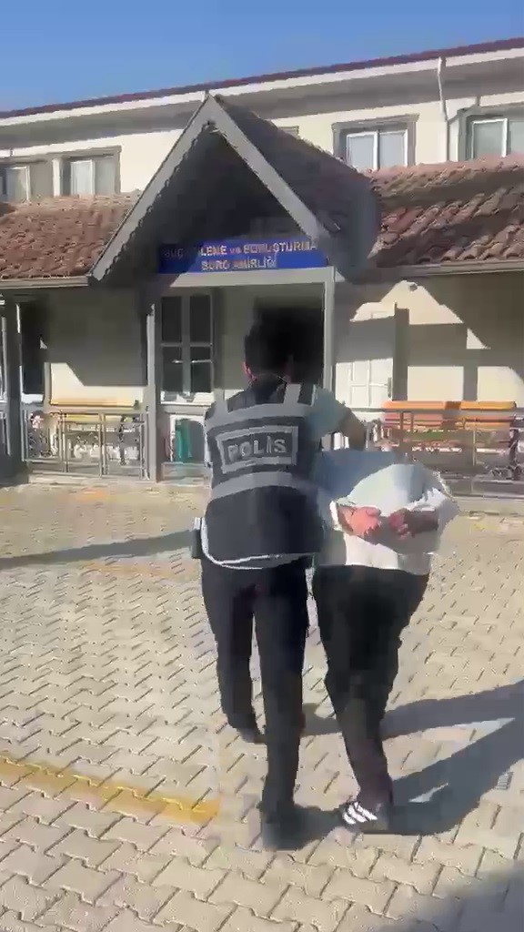 antakya-da-32-yil-hapis-cezasiyla-aranan-hirsiz-yakalandi