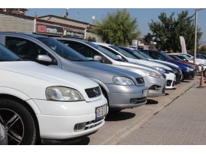Ekonomideki Dalgalanmalar Araç Piyasasında Model Yılını Düşürdü