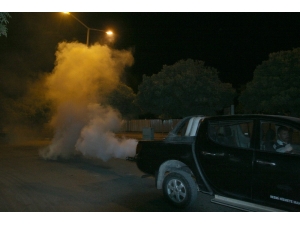 Kilis’te İlaçlama Çalışmaları Gece De Devam Ediyor