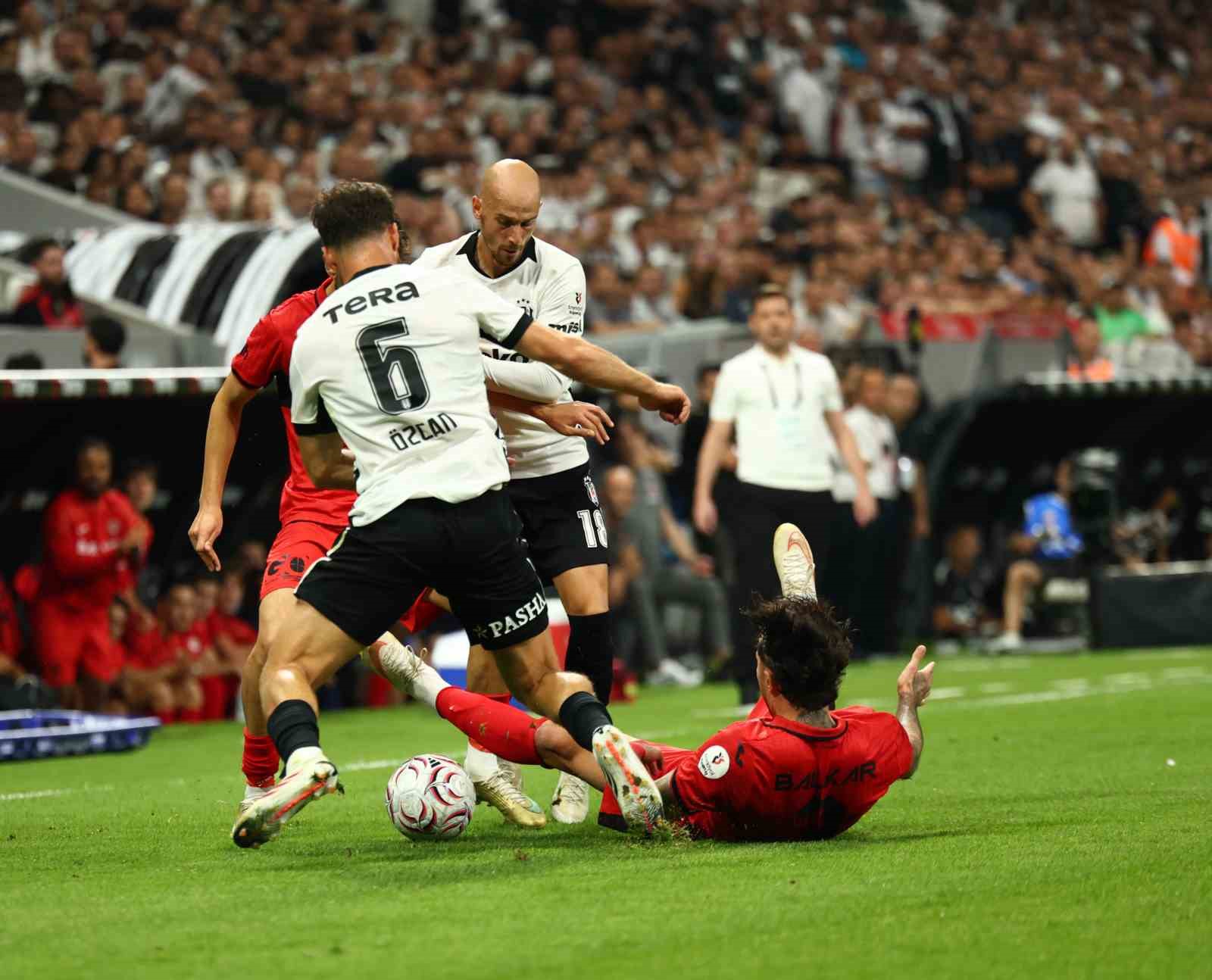 trendyol-super-lig-besiktas-2-corum-fk-0-ilk-yari