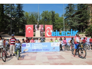 Sağlıklı Bir Yaşam İçin 100 Kişilik Grup Pedal Çevirdi